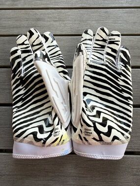 Nike Superbad 7.0 black/White Print football receiver Gloves 2XL EUC